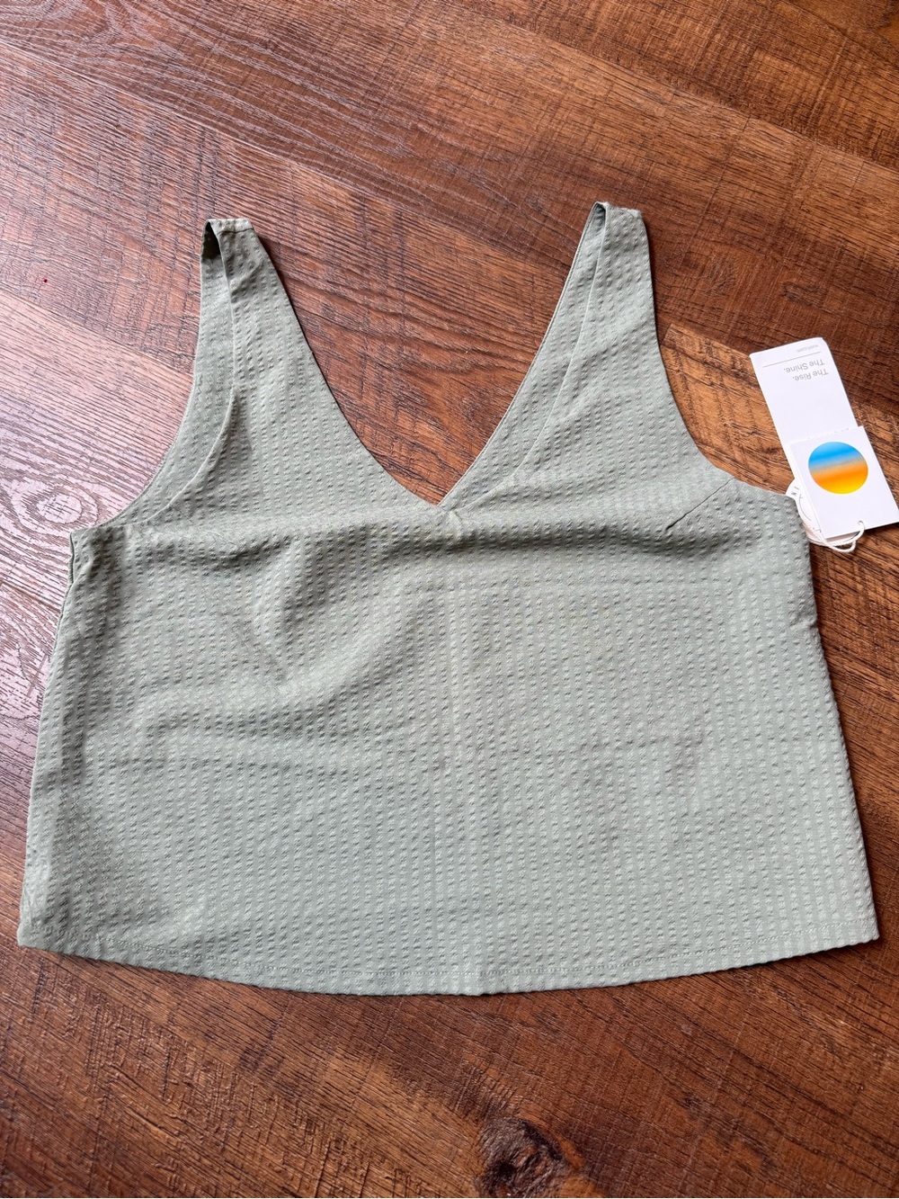 Vuori Villa Textured Crop Tank Sage Green Size Small NWT